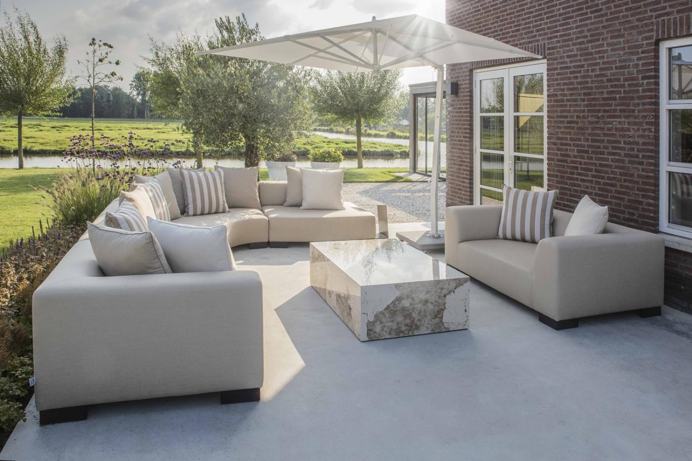 loungeset op terras