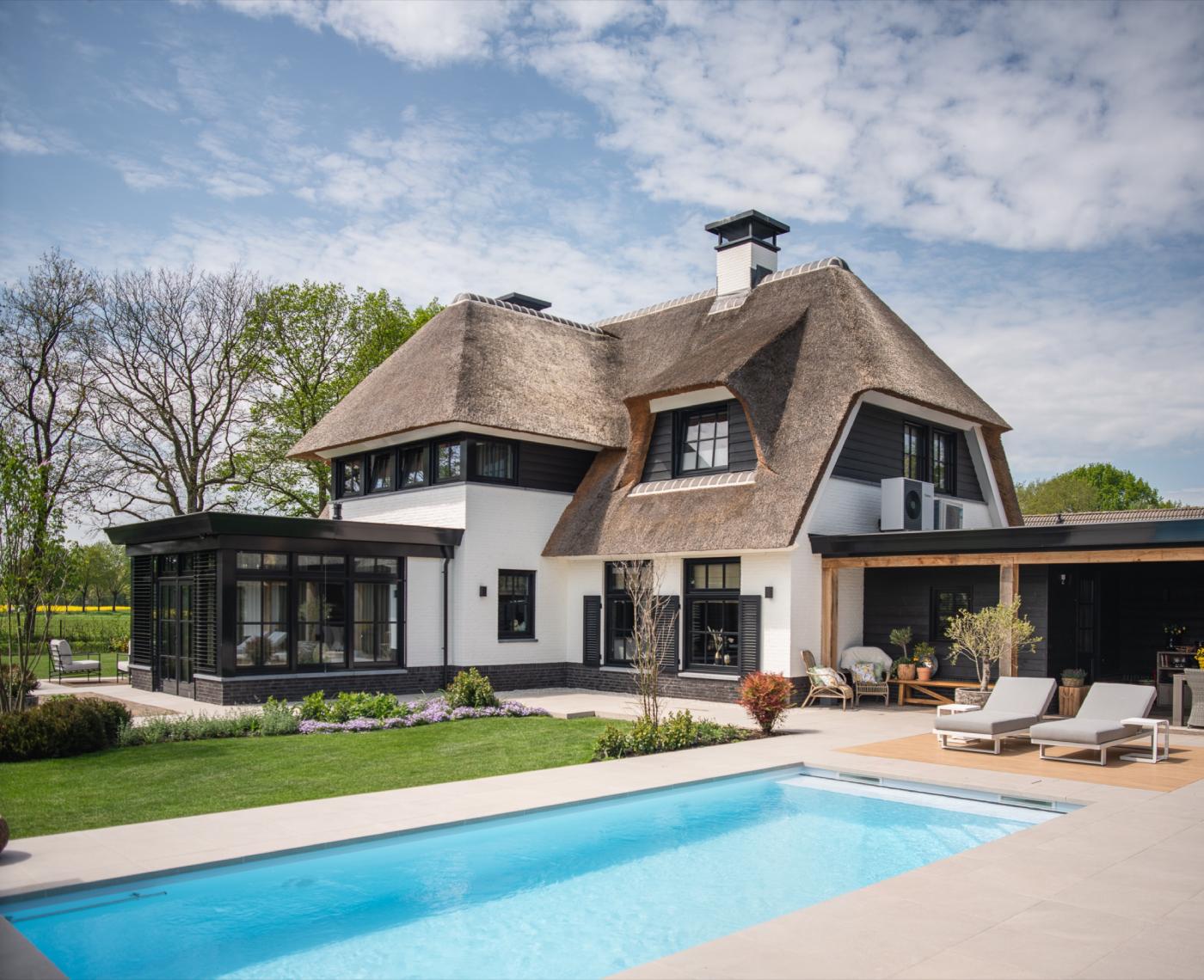 luxe villa met zwembad