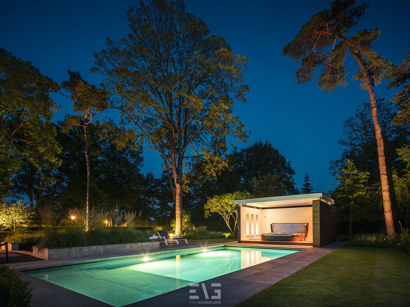 design tuin met luxe zwembad