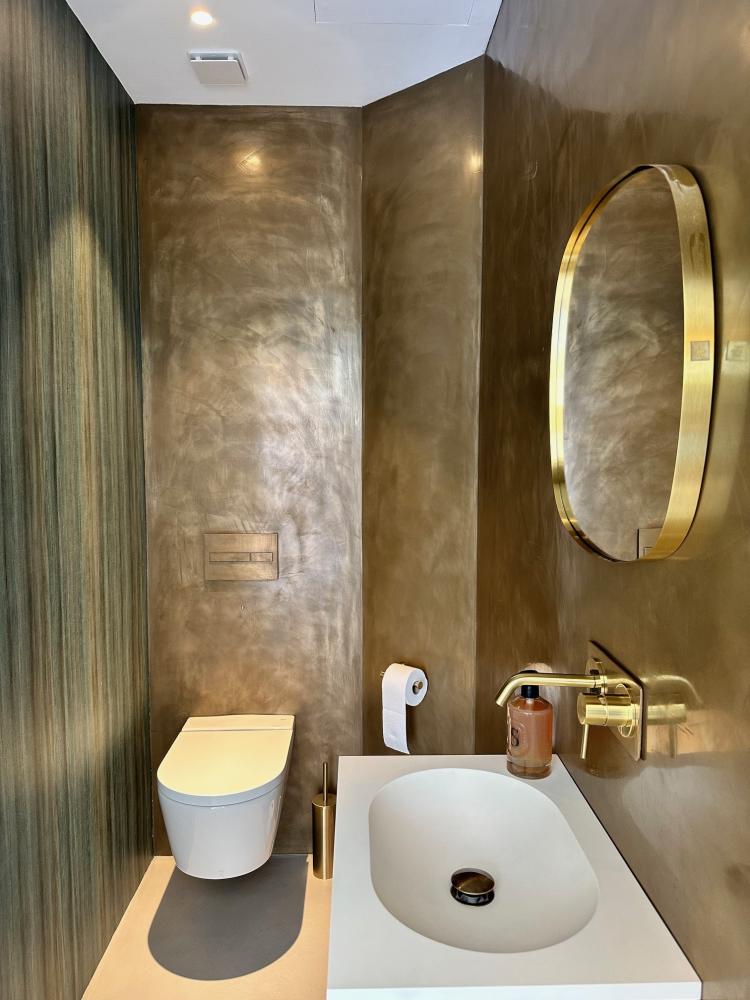 Luxe toilet