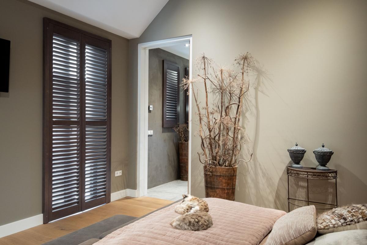 Luxe shutters