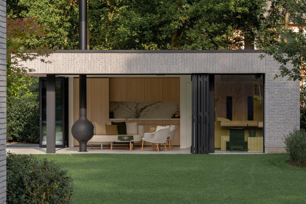 Tijdloze villa CH met poolhouse