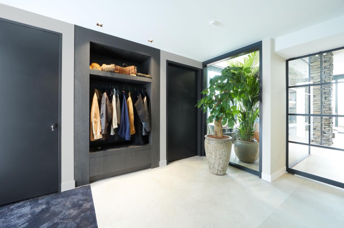 hal met garderobe