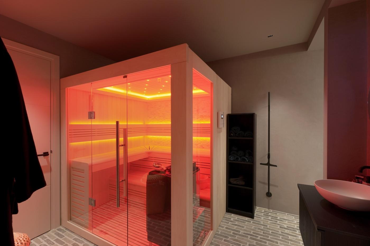 luxe sauna