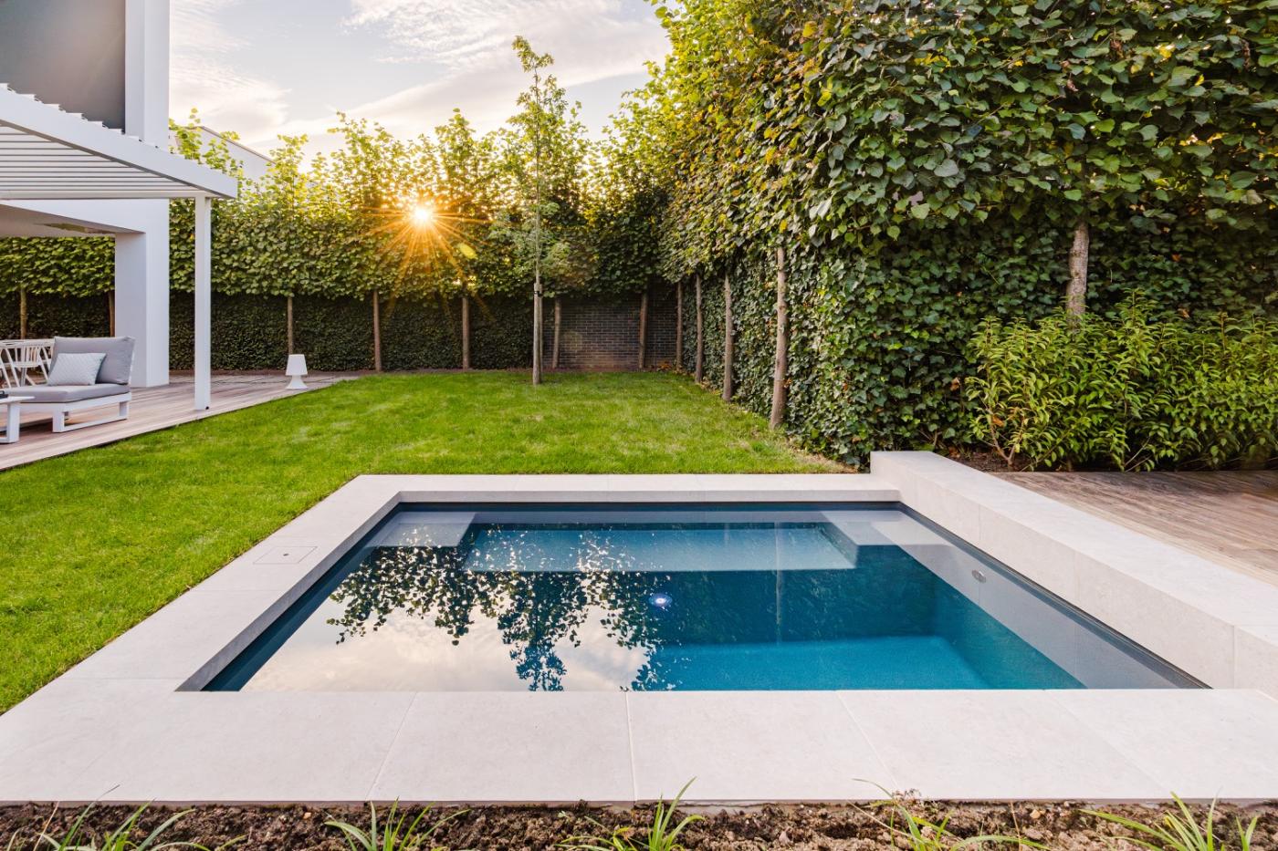 tuin met plungepool