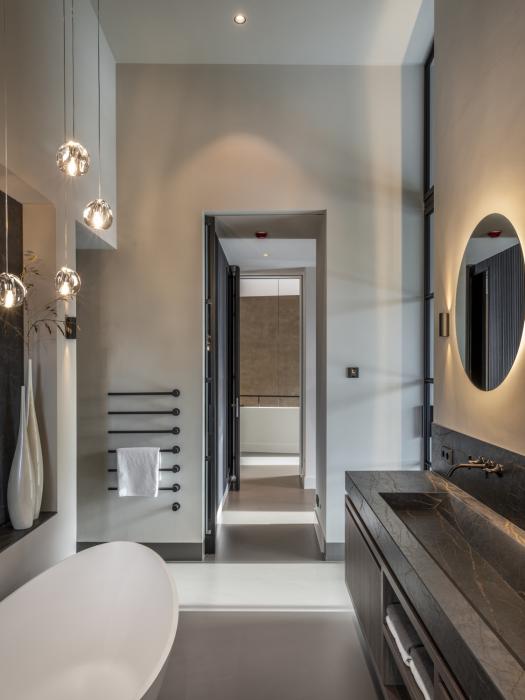 luxe badkamer met gietvloer