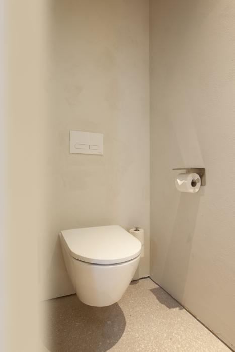 luxe toilet