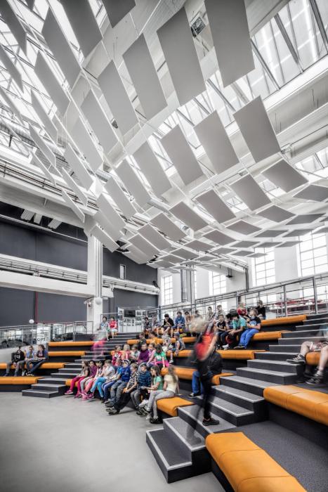 atrium met akoestische panelen