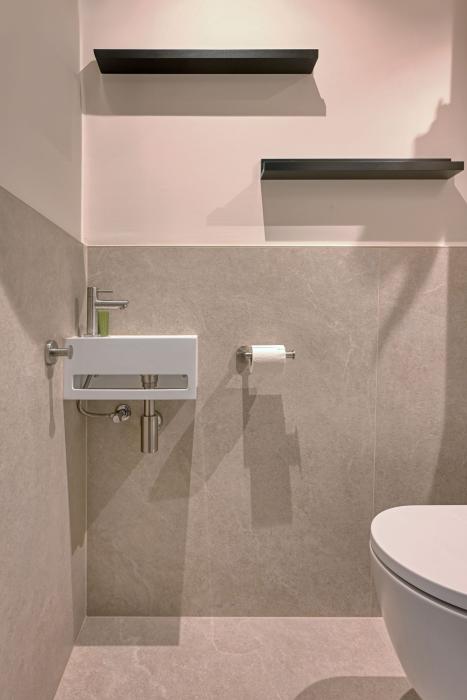 keramische tegels in luxe toilet