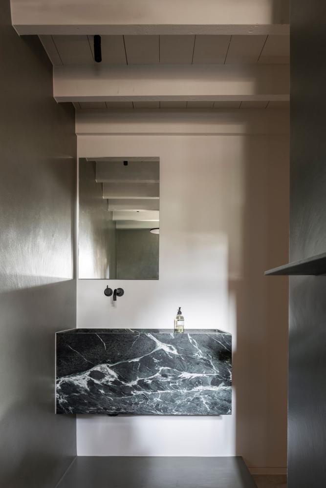 badkamer design met stucwerk