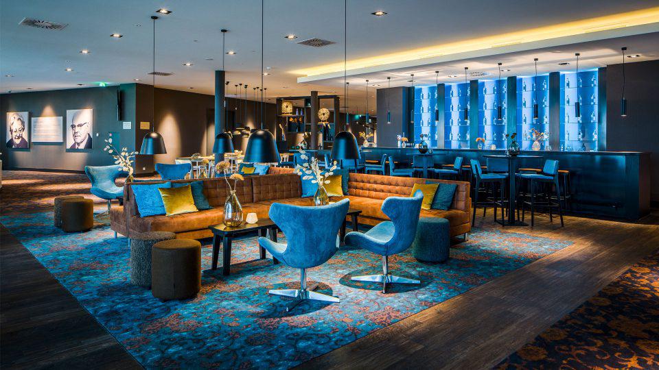 luxe lobby met meubels