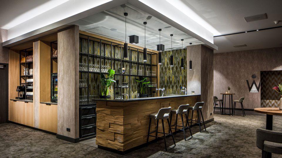 maatwerk bar met design meubels