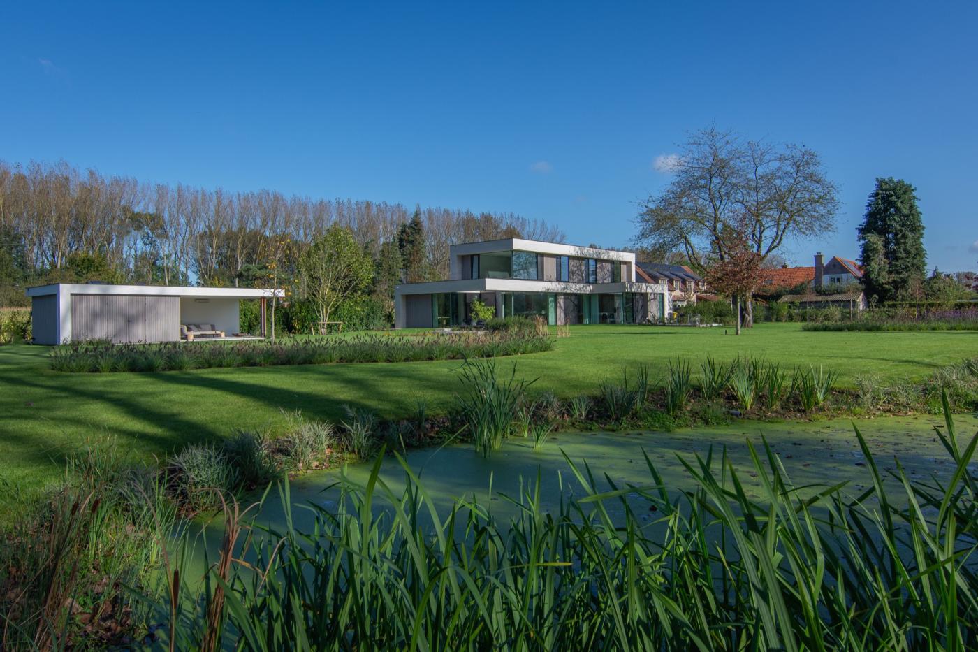 moderne villa in landelijke omgeving