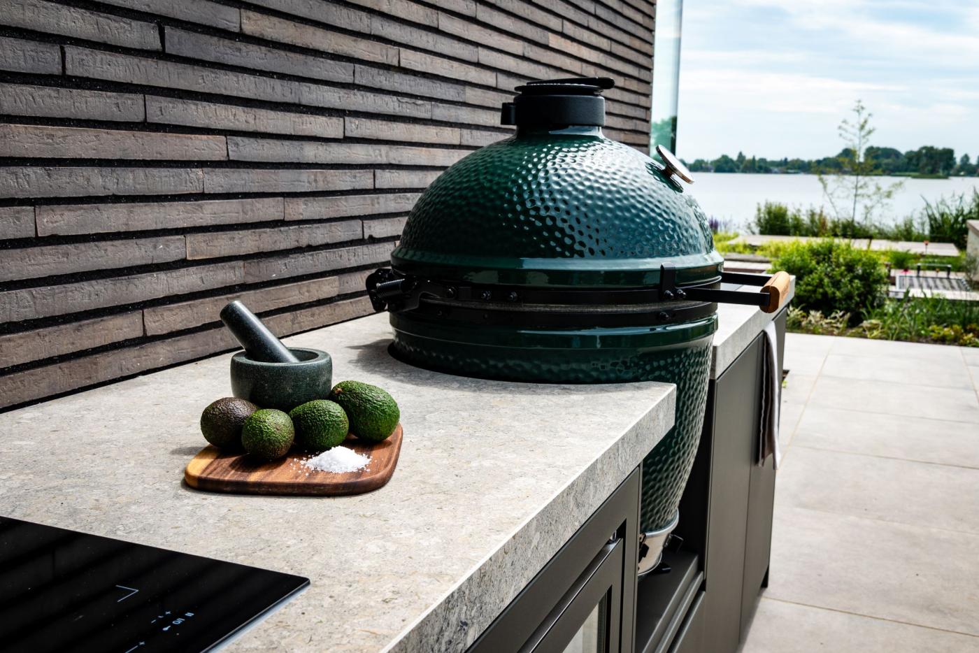 buitenkeuken met big green egg