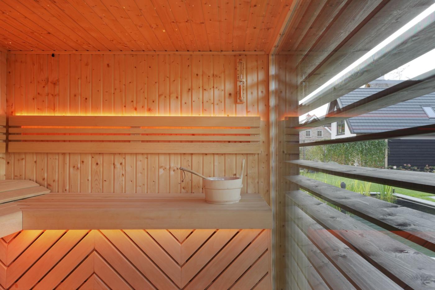 luxe sauna