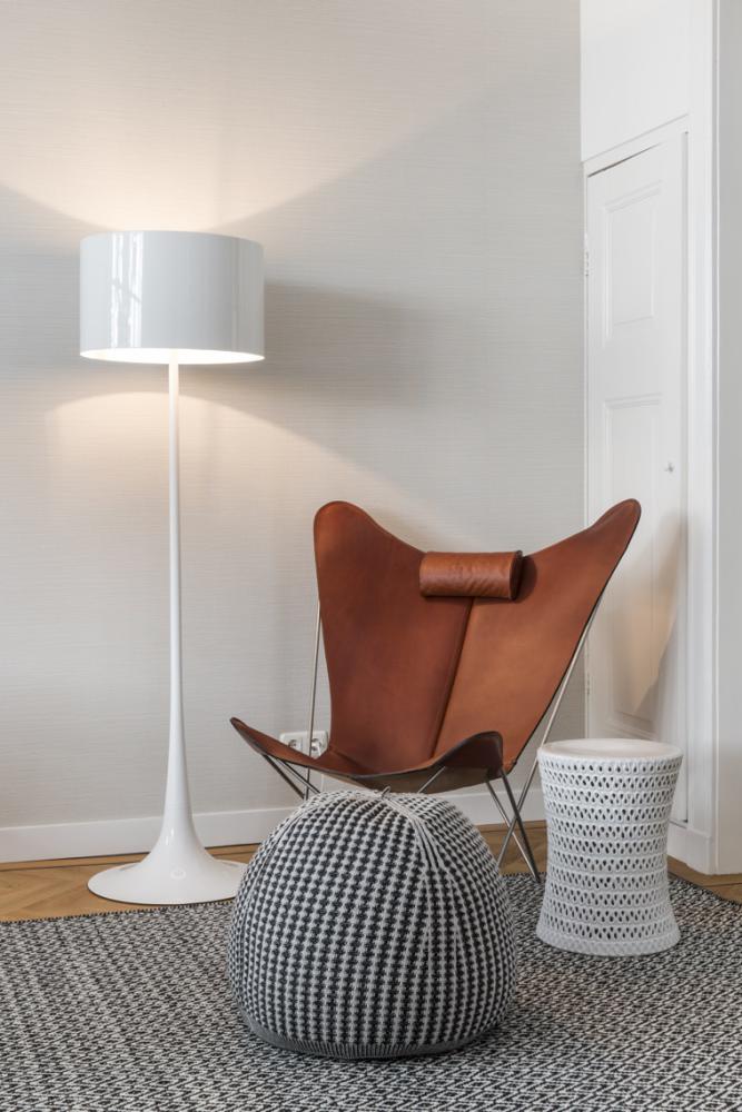 designstoel met lamp