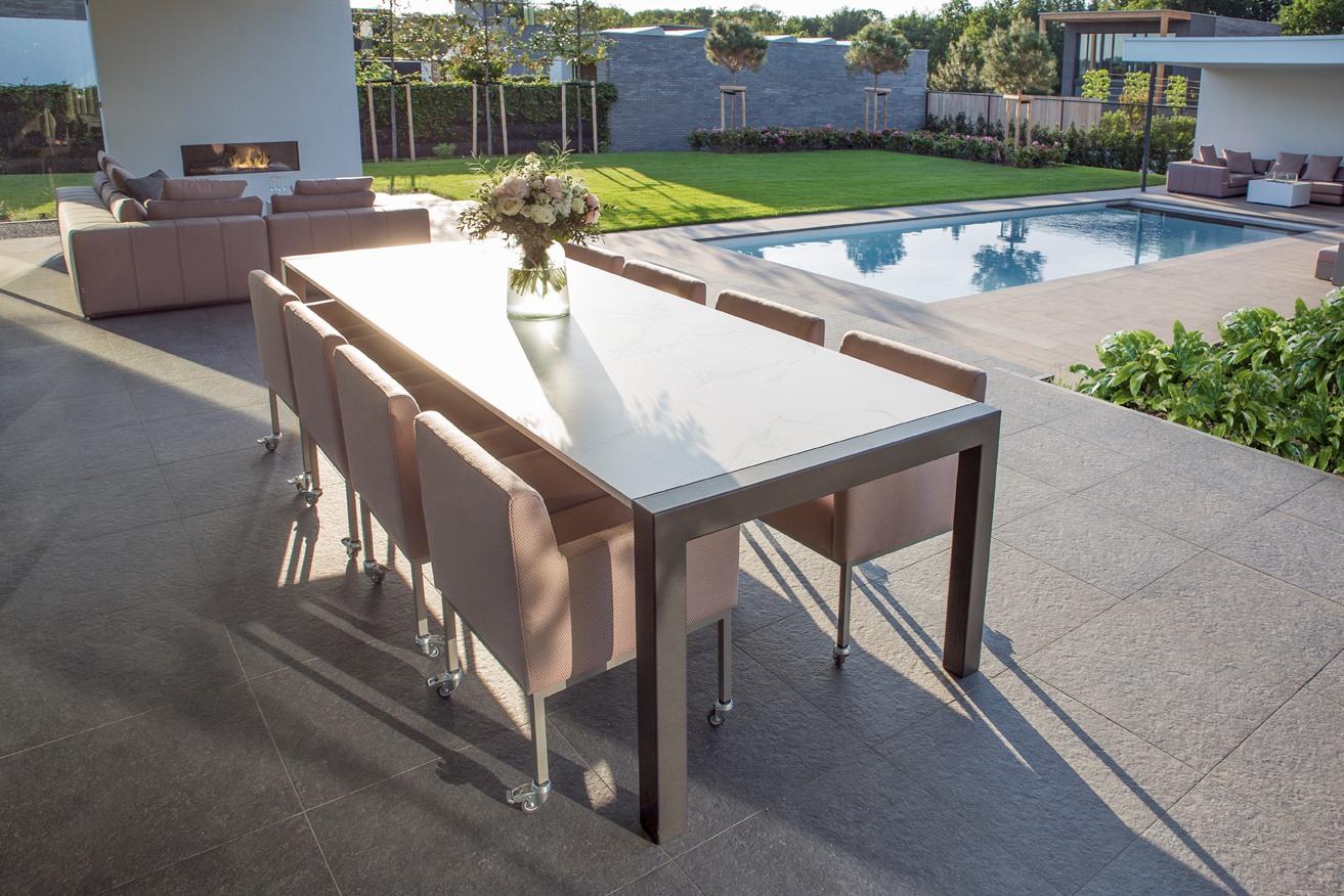 Luxe dining table