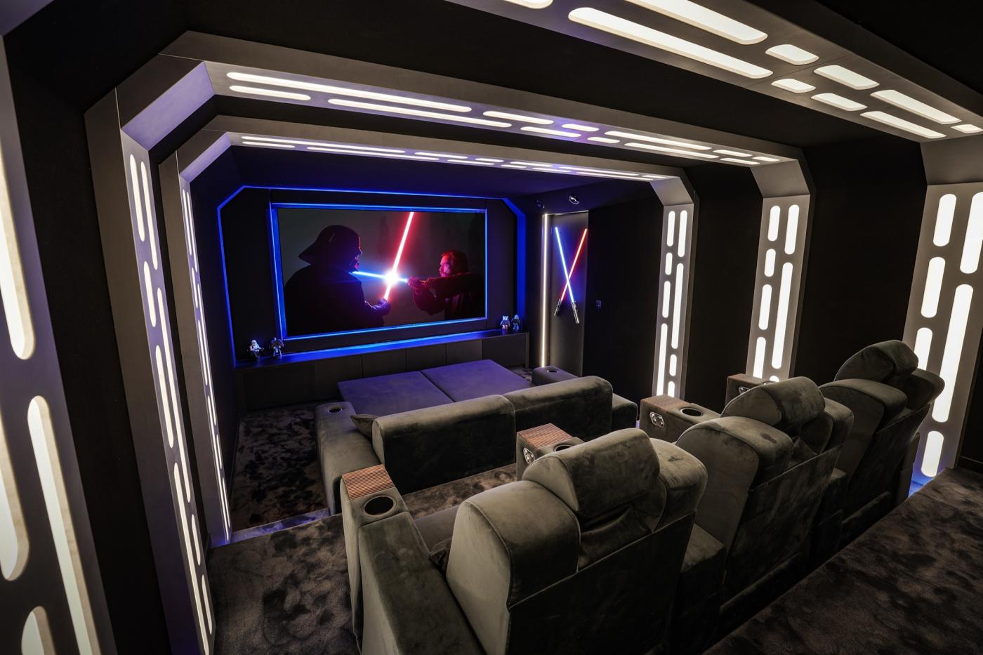 home cinema met design verlichting