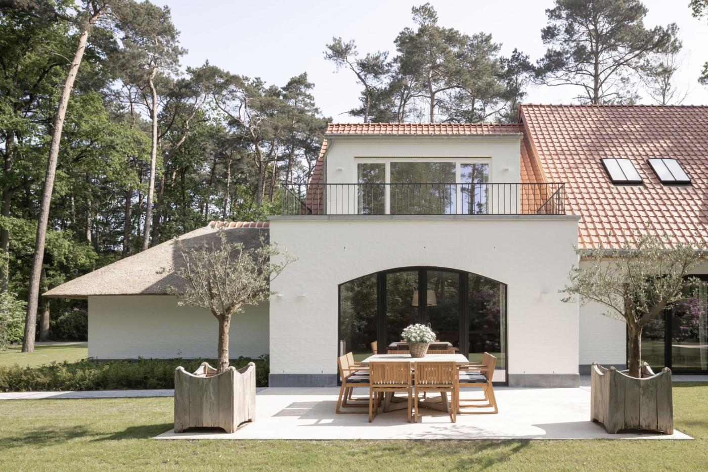 exterieur villa met terras