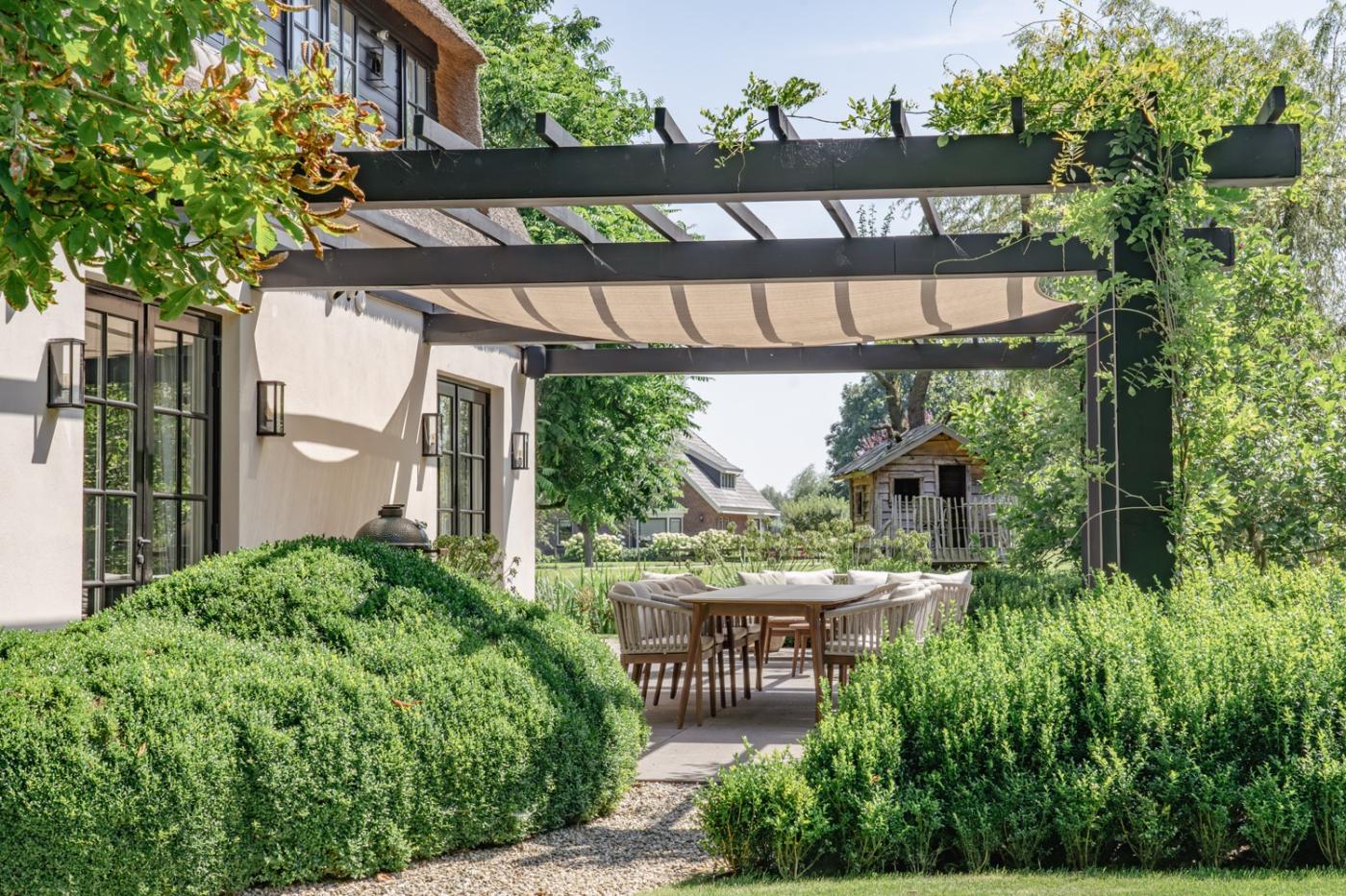 luxe pergola