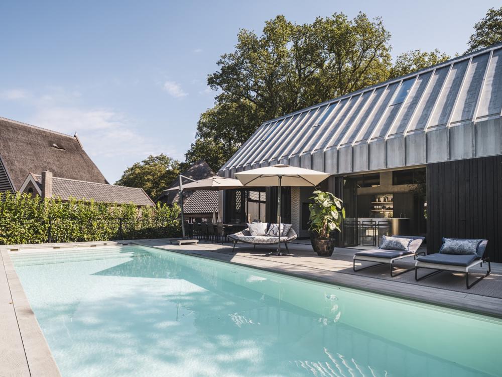 Interieurontwerp luxe poolhouse