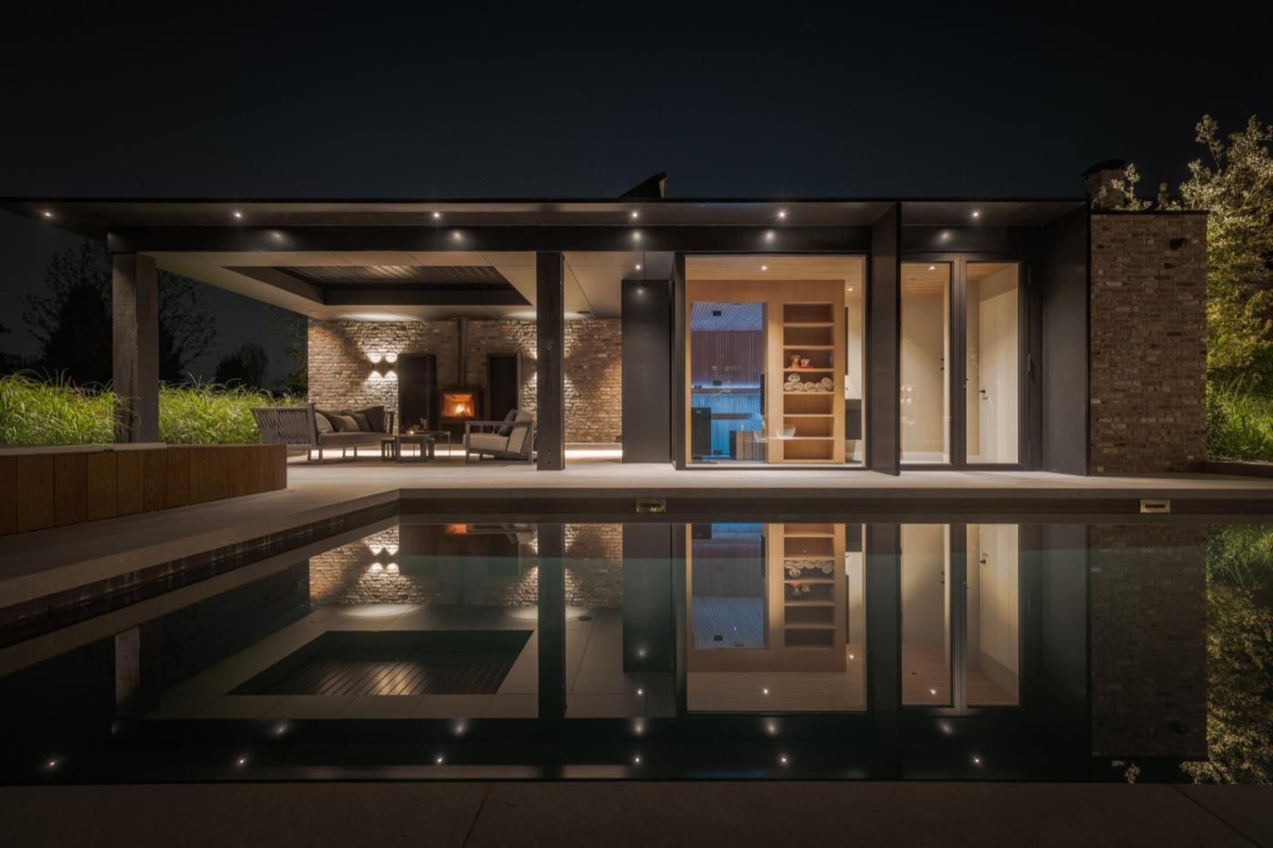 luxe poolhouse met wellness