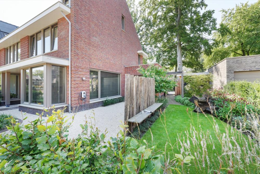 Gezinstuin met tuinkantoor in Hilversum