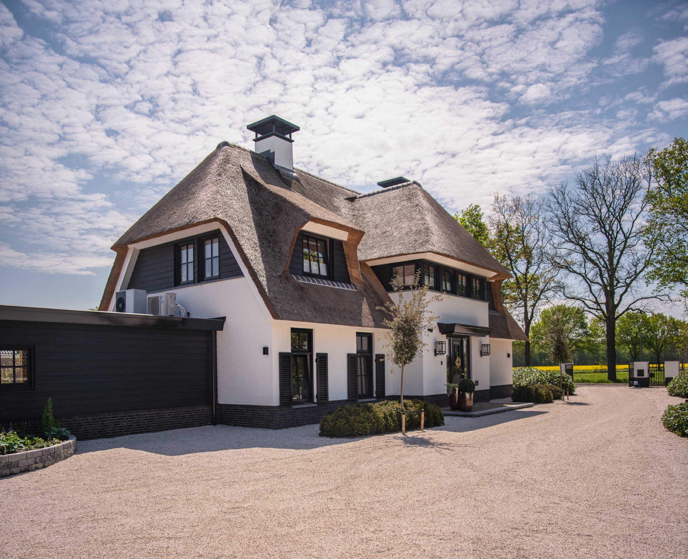 design villa met rieten kap