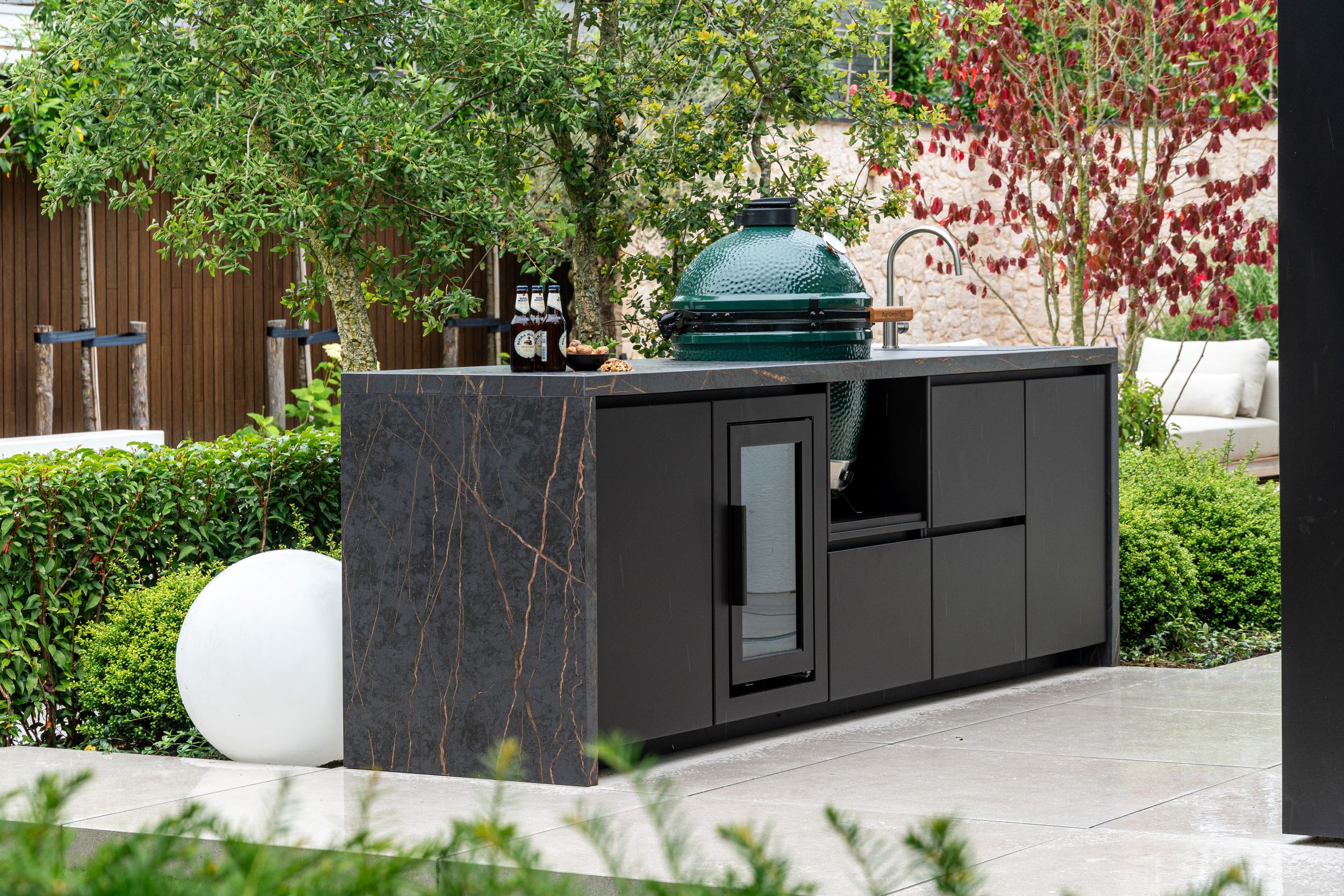 luxe buitenkeuken in tuin