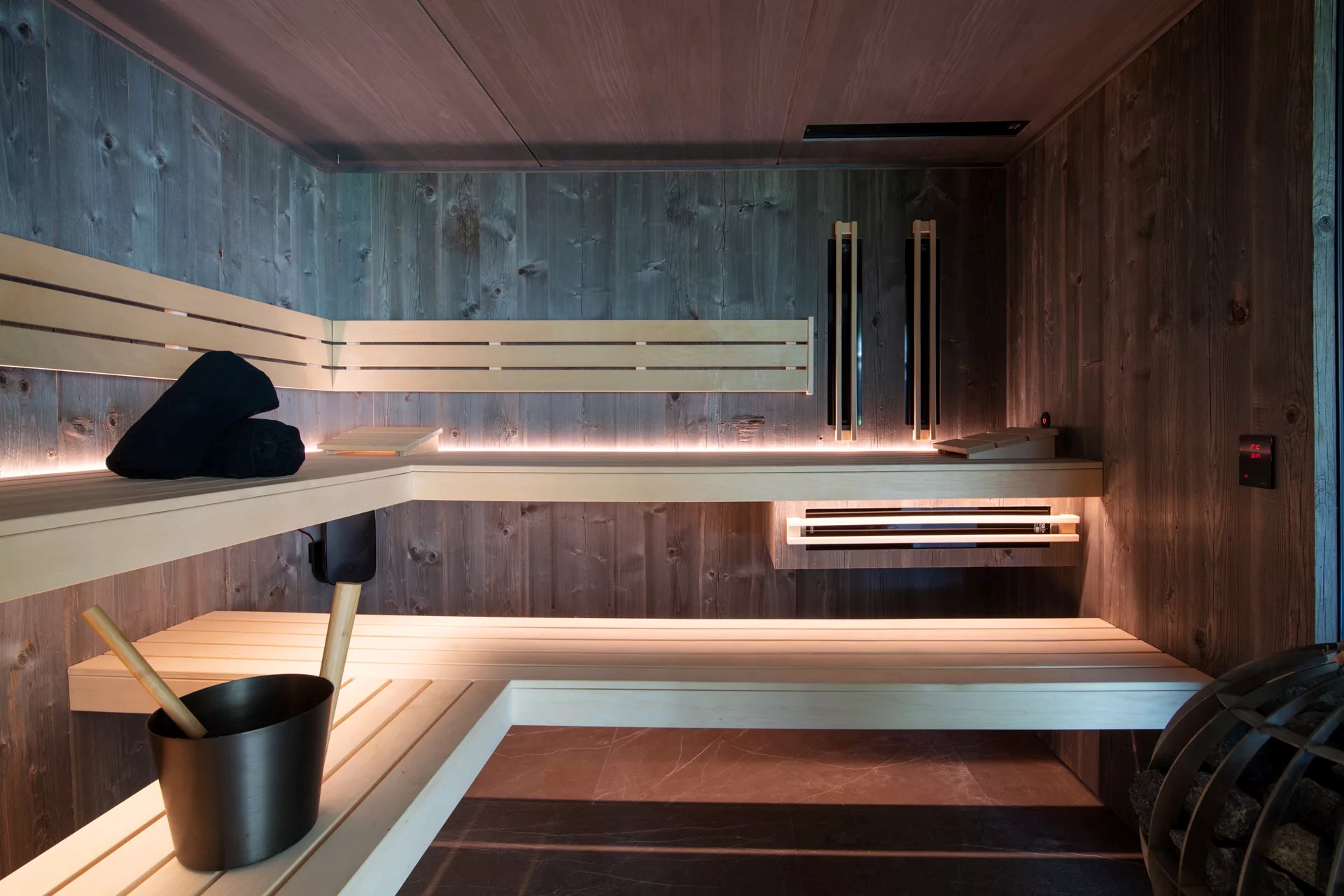 luxe sauna